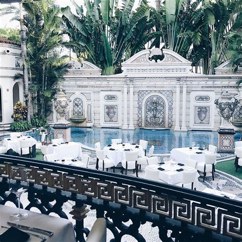 casa versace miami restaurant.